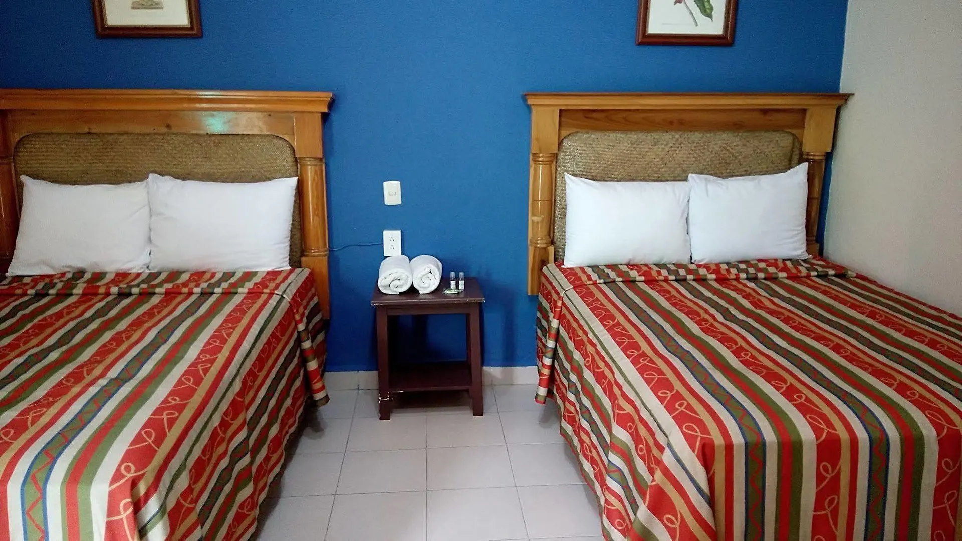 Hotel La Alegria Playa del Carmen 2*,
